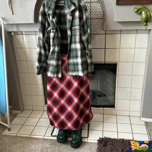 Pendleton wool red plaid flannel A Line circle skirt size 4 runs large - Picture 6 of 16
